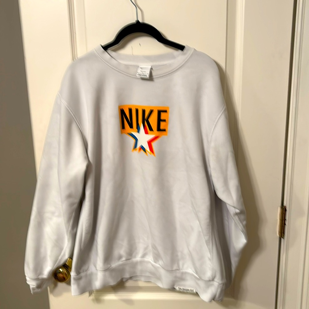 Nike Dri-fit sweatshirt